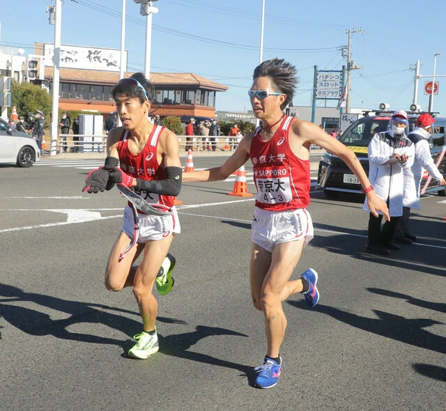 たむじょー氏が推す帝京大学の遠藤大地選手（右、４年）。箱根は３年連続３区で３位、２位、４位