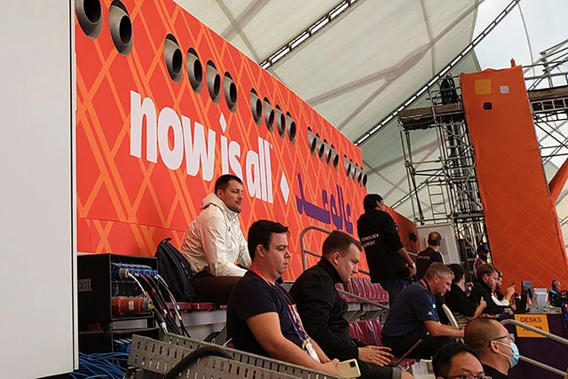 ほぼすべてのスタジアムが冷房を完備。座る座席によっては涼しいを通り越して寒い