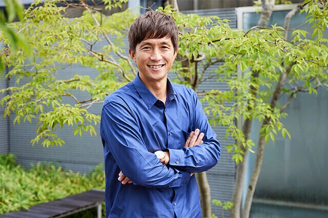 香川と岡崎。ベルギーで実現した"ダブル・シンジ"に福西崇史が期待「特に岡崎はどう戦っていくのか、とても興味がある」