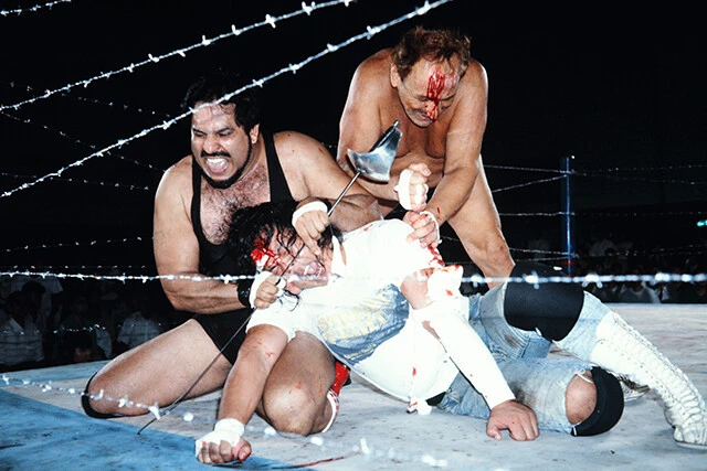 タイガー・ジェット・シン サーベルを手に、リングを血に染めた史上最凶ヒール。デビュー後に渡ったカナダでは、学校に寄付金を送るなど社会貢献にいそしむ