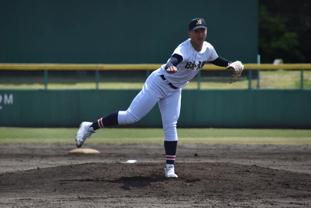 今年のドラフトで上位指名が濃厚な日本文理の田中。元ヤクルトの投手、本間忠コーチの指導もあって2年時春頃からエースに