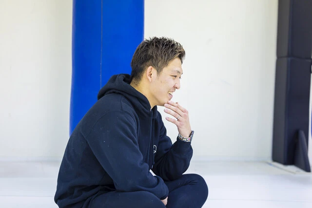 インタビュー中は終始穏やかだったが、その言葉からは王者としてK-1を背負う覚悟が感じられた