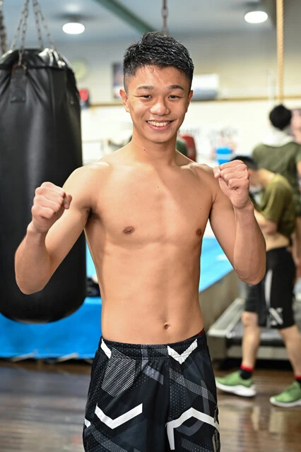 中谷潤人 1998年1月2日生まれ、三重県出身。現WBO世界フライ級王者。171cmのサウスポーで、戦績は22戦22勝17KO。中学からボクシングを始めると、2、3年生でU-15大会を連覇。卒業後は高校に行かず単身渡米して力をつけ、全日本新人王、日本王者、世界王者にまで上り詰めた