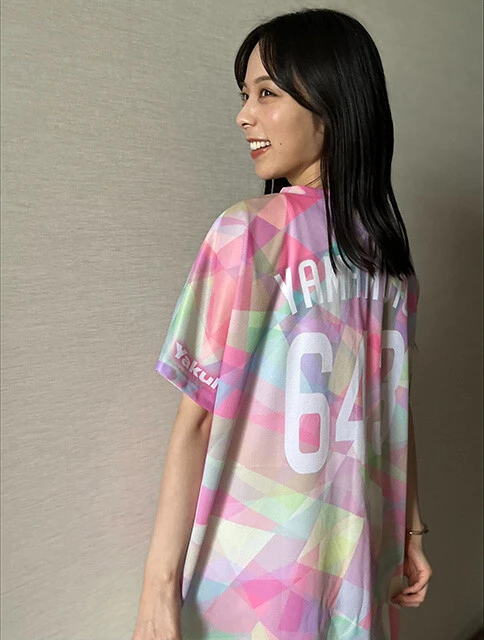 レプリカユニフォームの背番号がなんと「６４３」！