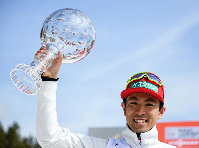 ２０１７～２０１８年シーズンに悲願のＷ杯総合優勝を果たし、目標を見失いかけた時期もあった。「真のチャンピオンとはどういう存在なのか、どういうレースをしたら、どういう振る舞いをすればチャンピオンっぽく見えるのか、いやというほど考えた」