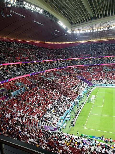 地元カタールが登場した開幕戦、エクアドルにリードを許す展開で客席はガラガラに