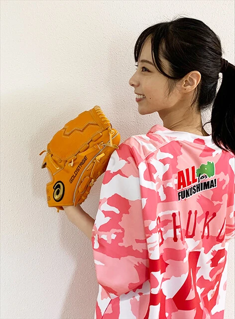 福島レッドホープスｖｓ群馬ダイヤモンドペガサス戦の始球式で使用したカチカチのグラブ