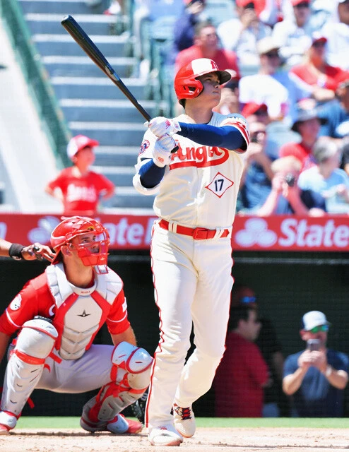 レッズとのダブルヘッダー第1試合で緊急降板する直前、今季44号本塁打を放った。右肘靱帯損傷発覚後も打者として出場を継続している