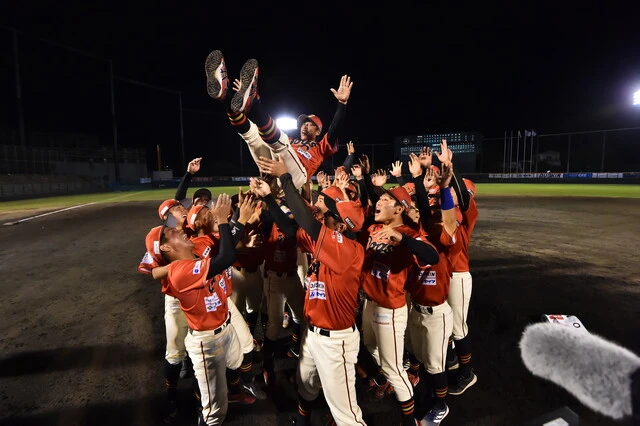 「才能はあるのにもったいない選手が多い」。独立リーグ高知FDを優勝に導いた吉田豊彦監督の指導法