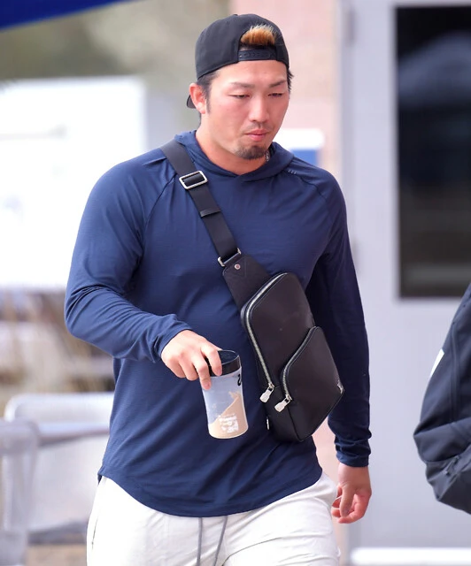 鈴木(写真)の出場辞退は間違いなく痛手だが、代役には内外野を守れるソフトバンクの万能選手・牧原が選ばれた