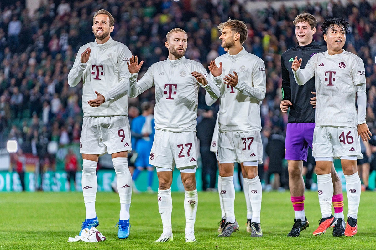 福井は9月のドイツ杯でトップチーム初出場。左端はイングランド代表のエース、ケイン