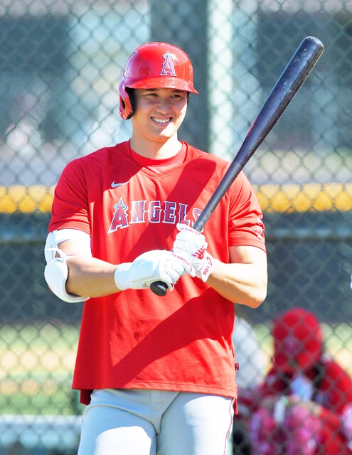 代表合流は遅れても、エンゼルスのキャンプやオープン戦を見る限り大谷の打撃は心配なし。注目の打順は1番か3番か、それとも2番か......