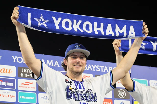 愛すべきキャラクターとYouTubeも含めた発信力、そして何より熱い投球でDeNAファンの心をつかんだバウアー。残留か、争奪戦か？