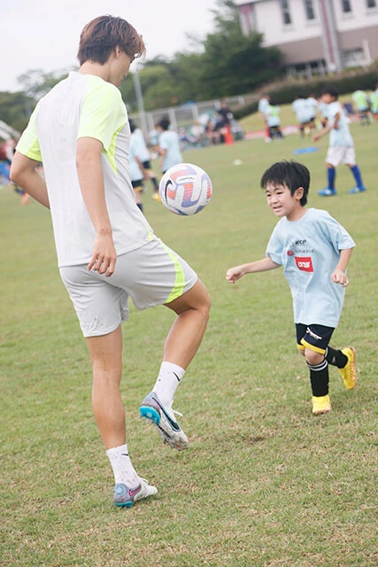 本業はDFながら華麗な足技を披露した板倉選手