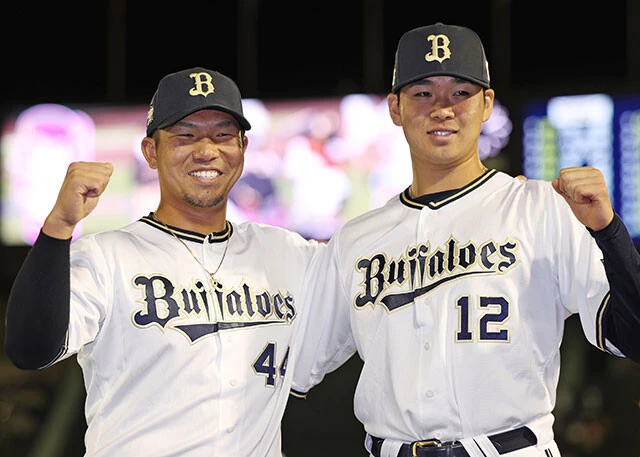 シーズン終盤に戦線離脱したオリックス・頓宮（左）と山下（右）。投打の柱の不在は大きな痛手だ