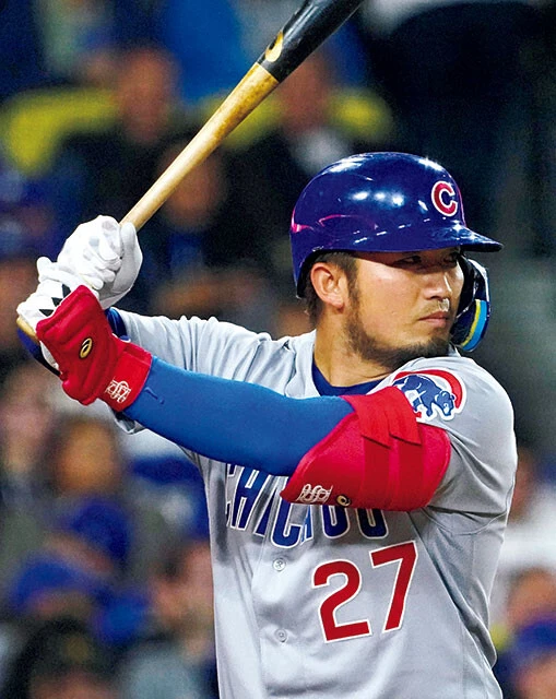 鈴木誠也。脇腹の故障でWBCを涙の辞退。メジャー2年目のスタートとなった復帰初戦で4番に起用され、ホームランで見事期待に応えた
