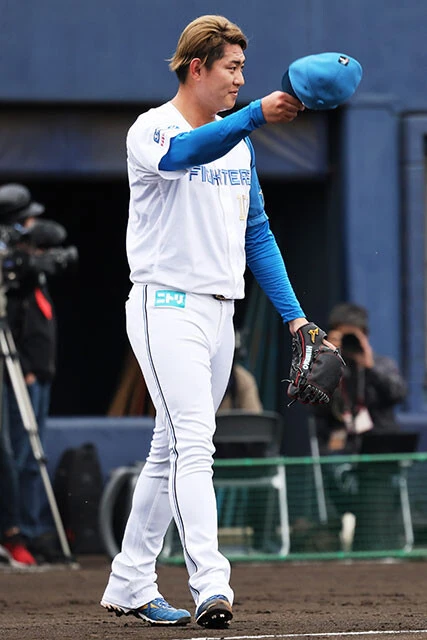 姫野優也（日本ハム 投手 26歳）15年ドラフト8位で外野手として入団、1年目から両打ちを始め、20年に戦力外→育成再契約、21年に投手転向。最速155キロをマークするも1軍登板はかなわず