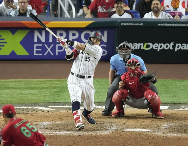 WBC準決勝のメキシコ戦で劇的なサヨナラヒット、決勝のアメリカ戦では同点本塁打を放ったヤクルトの村上。疲労もある中でどれだけ状態を上げられるか