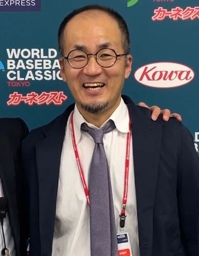 ベンチ裏の様子を明かした小島克典さん