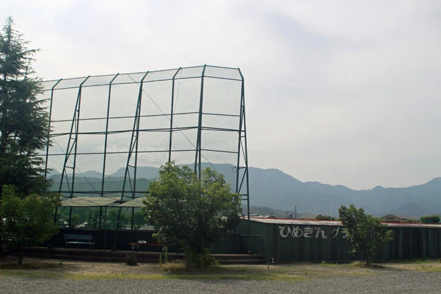 松山市の郊外にある練習場所「ひめぎんグラウンド」