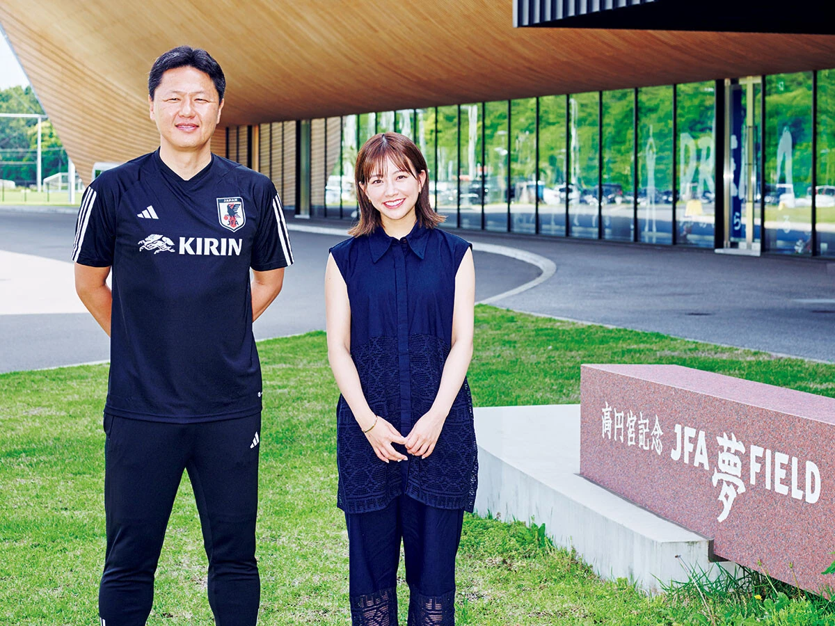 大岩 剛（サッカー・U-22日本代表監督）×中川絵美里「パリ五輪で悲願のメダルを。『最強のチームで臨むために、OA枠の活用は当然』」