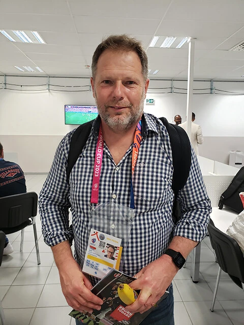 南アフリカ『デイリー・マーベリック』紙のクレイグ・レイ記者