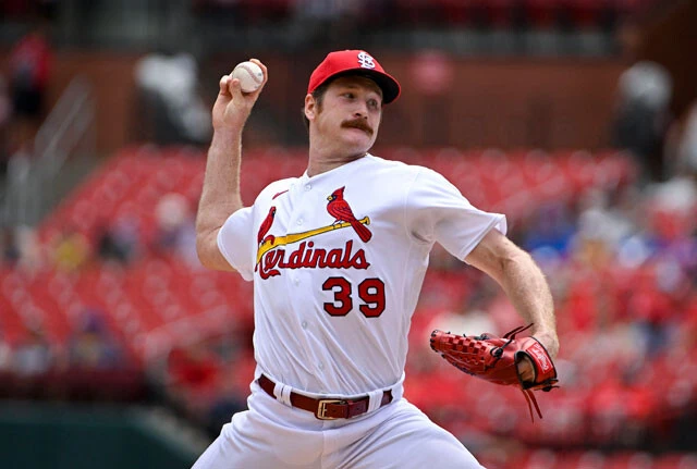 ●アメリカ代表 マイルズ・マイコラス(34歳)/投手/〈所属〉セントルイス・カージナルス 2015年から2017年まで巨人でプレーし、通算31勝13敗と活躍。2018年にカージナルスでMLBに復帰すると、18勝を挙げて最多勝のタイトルを獲得。2020年には右腕の手術を行なったが、昨年に12勝をマークするなど復活した。193㎝、104㎏。右投げ右打ち