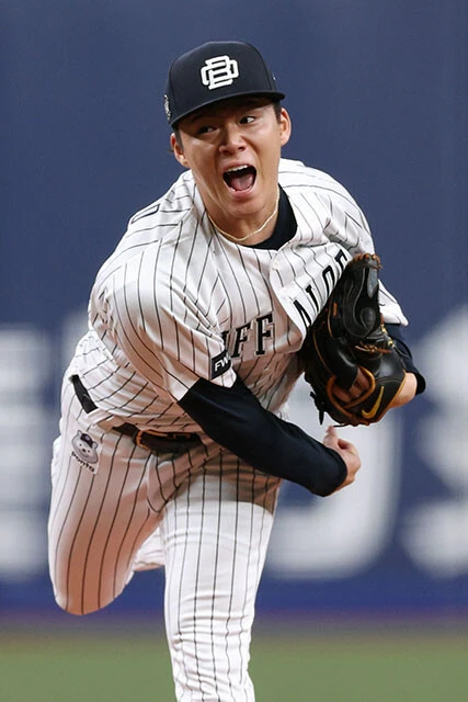 新フォームへの批判も吹き飛ばし、3年連続投手4冠に輝いた令和最強投手・山本由伸