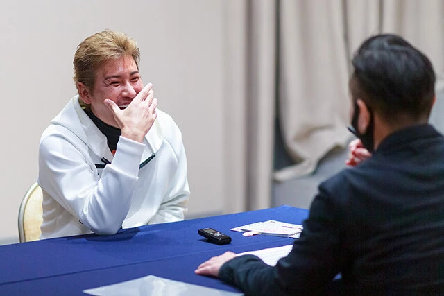 本誌で連載していた『新庄剛志の開運ポジ語録』以来、久々の登場