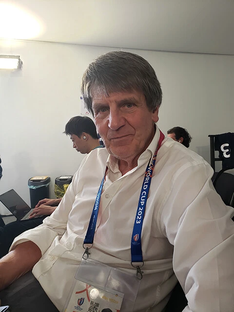 ウェールズ出身で、英『ザ・サン』紙のデビッド・ファセイ記者