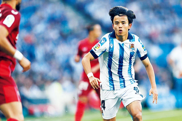 久保建英（MF／レアル・ソシエダ［スペイン］）2001年6月4日生まれ、神奈川県出身。身長173㎝。今季ラ・リーガで35試合出場9ゴール4アシスト。スペイン紙『ムンド・デポルティーボ』はベスト11に選出。欧州CL出場権も手にした今、本人は五輪でのメダル獲得を熱望（写真／なかしまだいすけ/アフロ）