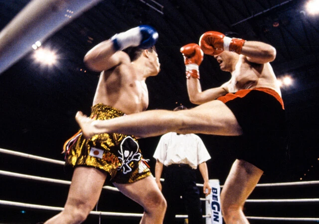 佐竹雅昭はキックボクシングデビュー戦となる1990年6月のドン・中矢・ニールセン戦に勝利。その3年後の再戦でも返り討ちにした