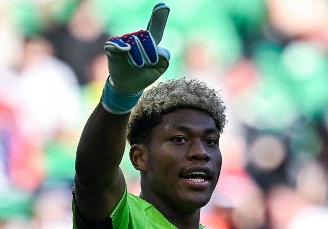 注目の日本代表GK・鈴木彩艶インタビュー！　惨敗アジア杯での批判、差別コメントをどう受け止めたのか？　