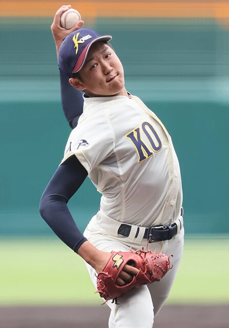 洗平比呂（八戸学院光星／青森）　最速147キロをマークする本格派左腕で、切れ味の鋭いスライダーが武器