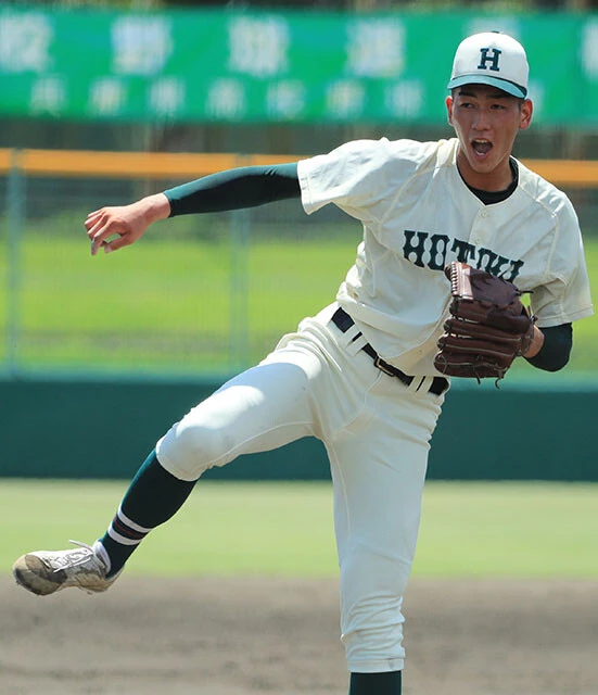 今朝丸裕喜(けさまる・ゆうき)報徳学園・兵庫/身長188㎝と上背があり、最速151キロをマークする本格派右腕