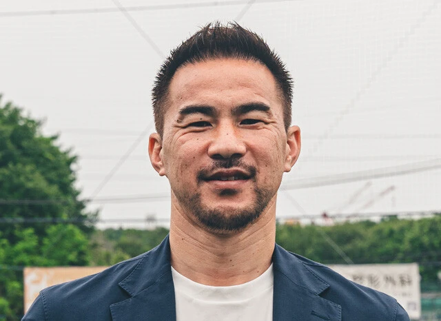 歴代3位の50得点、歴代5位の119試合出場を誇るサッカー日本代表のレジェンドFW・岡崎慎司現役引退インタビュー!!　