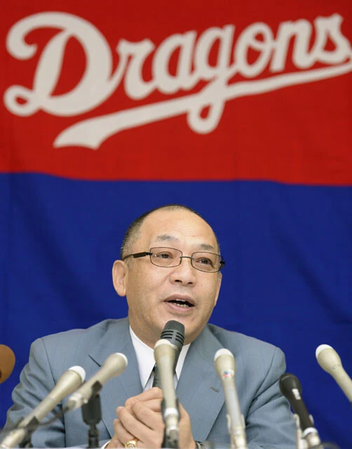 中日・落合GМが71歳の明大野球部コーチ・松岡功祐にかけた電話の中身