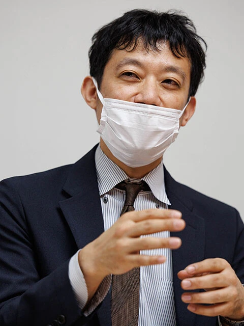 KKM 1998年に高橋由伸（元巨人）のファンになりトレカを集め始める。MLBではアトランタ・ブレーブスの二塁手オジー・アルビーズのファン。YouTube、noteでトレカを紹介する活動もしている