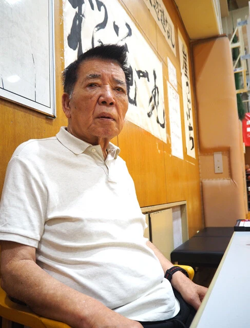 井上眞一 1946年生まれ、愛知県出身。サラリーマン生活を経て、71年に中学校で指導者人生をスタート。77年に転任した名古屋市立守山中学校で全国大会6連覇。86年から桜花学園(当時・名古屋短期大学付属)の監督に就任。以降、インターハイ25回、国体22回、ウインターカップ24回と高校三大タイトルを計71度制覇