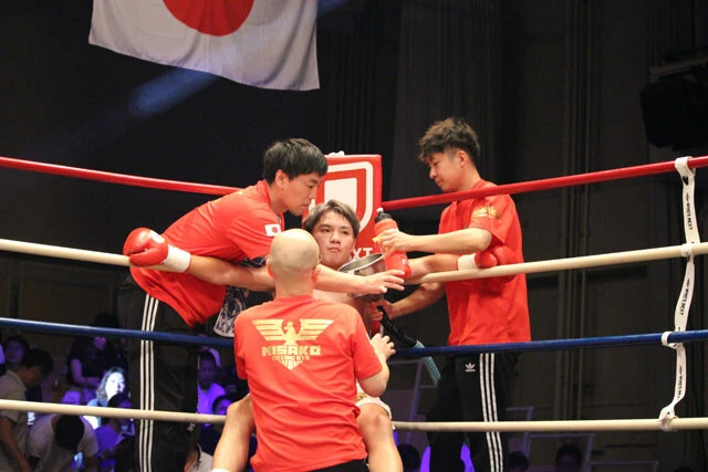 9月21日の第1試合、スーパーフェザー級4回戦に出場した保谷 勇次（三迫）。初回から果敢に攻めて嬉しいプロ初勝利を飾った。