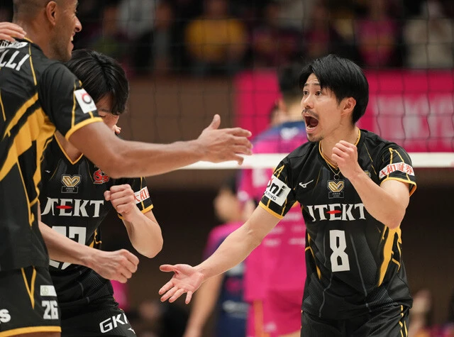 日本代表の司令塔・関田誠大はジェイテクトでプレー。将来の代表候補や外国人選手も含め、各チームが高いレベルで頂点を争う