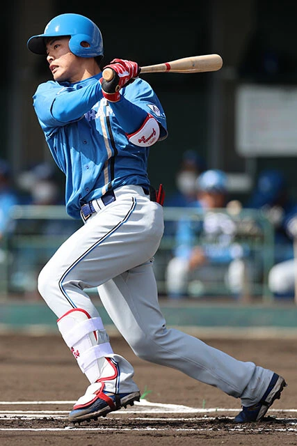 野村佑希(北海道日本ハムファイターズ・内野手・24歳)開幕4番に抜擢された昨季は自己最多となる125試合出場、13本塁打を記録。今季は2軍で調整が続いていたが、1軍再昇格後に調子を上げている