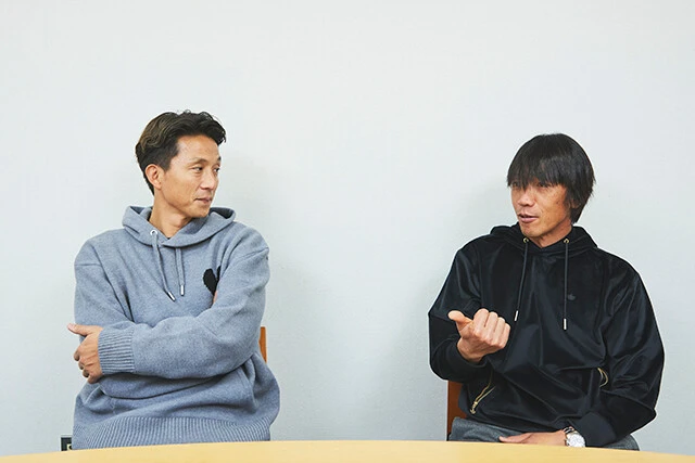 中村俊輔氏（右）と福西崇史氏（左）