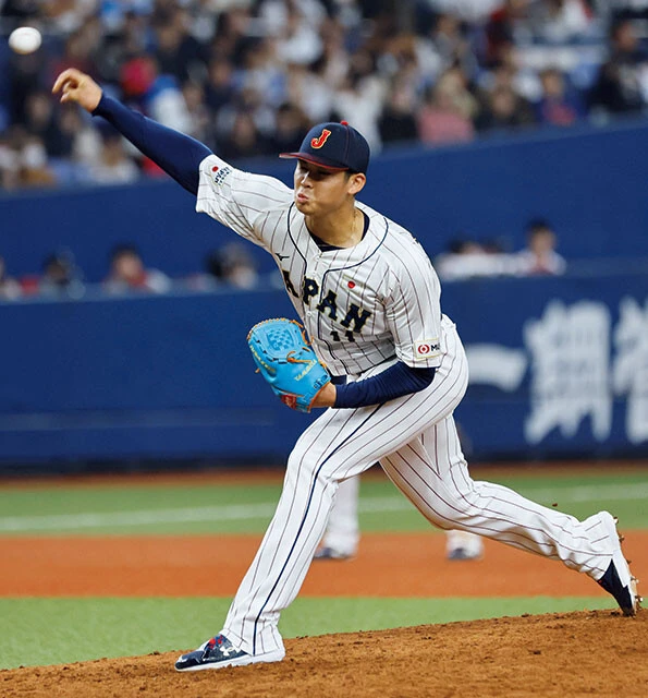 侍ジャパンデビューとなった3月の欧州代表戦では2回を投げ無失点。日本代表への思いも口にしたが、「まだチームに何も貢献できていないので、まずはリーグ4連覇と日本一奪還を果たしたい」と強調した（写真／日刊スポーツ/アフロ）