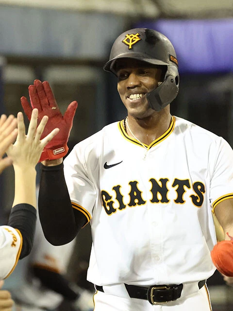 得点圏打率.500と勝負強い打撃が持ち味のモンテス。内外野をこなせる器用さも魅力だ