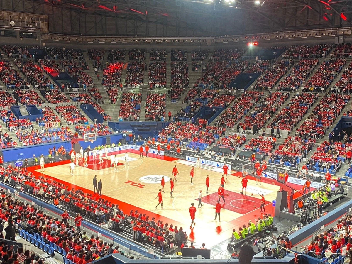 日本人ファンらが醸成する試合会場の一体感ある雰囲気には、中国人記者も感嘆していた