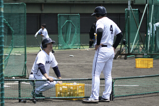 倉本は若手選手にも積極的にアドバイスを送るなど、くふうハヤテでは頼れる兄貴分として慕われている