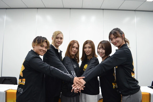 風香アシスタント・プロデューサーも「本当に推せる6人」と太鼓判を押す元アクトレス勢にも期待！左からCHIAKI、天麗皇希、翔月なつみ、青野未来、松井珠紗、後藤智香。