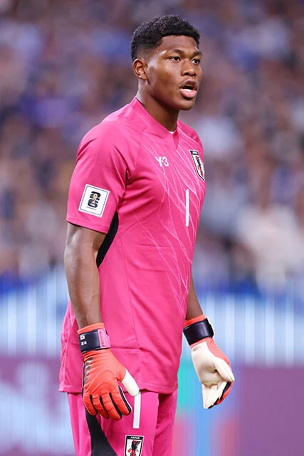 アジア杯では悔しい経験をしたが、最終予選では安定したパフォーマンスを披露する鈴木。背番号1を託され、自信もみなぎっている