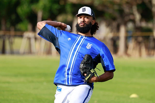 ジャクソン［DeNA］27歳／アメリカ／前所属：パイレーツ／投手／右投右打／【年俸】1億4600万円／「速球は常時150キロ中盤とハイレベルで安定感○」。三浦大輔監督も先発ローテ入りを明言。オープン戦では西武・今井達也とのロン毛対決も【評価：A】